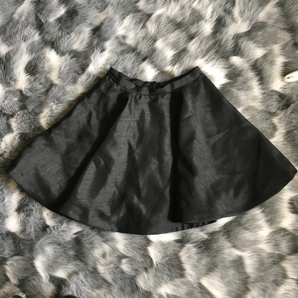 Black Flare Layered Circle Skirt - Picture 2 of 7